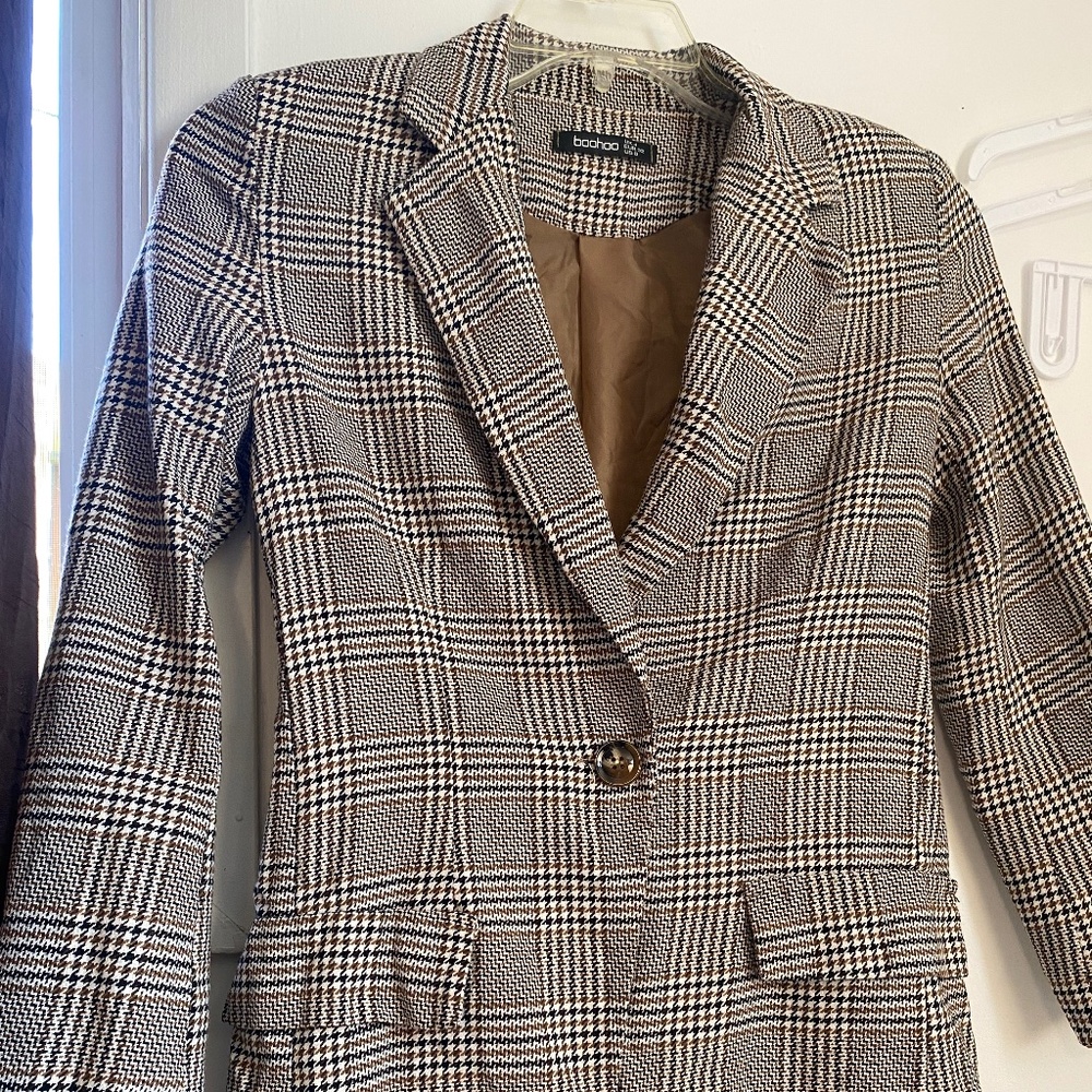 Beautiful female jacket - Picture 2 of 5